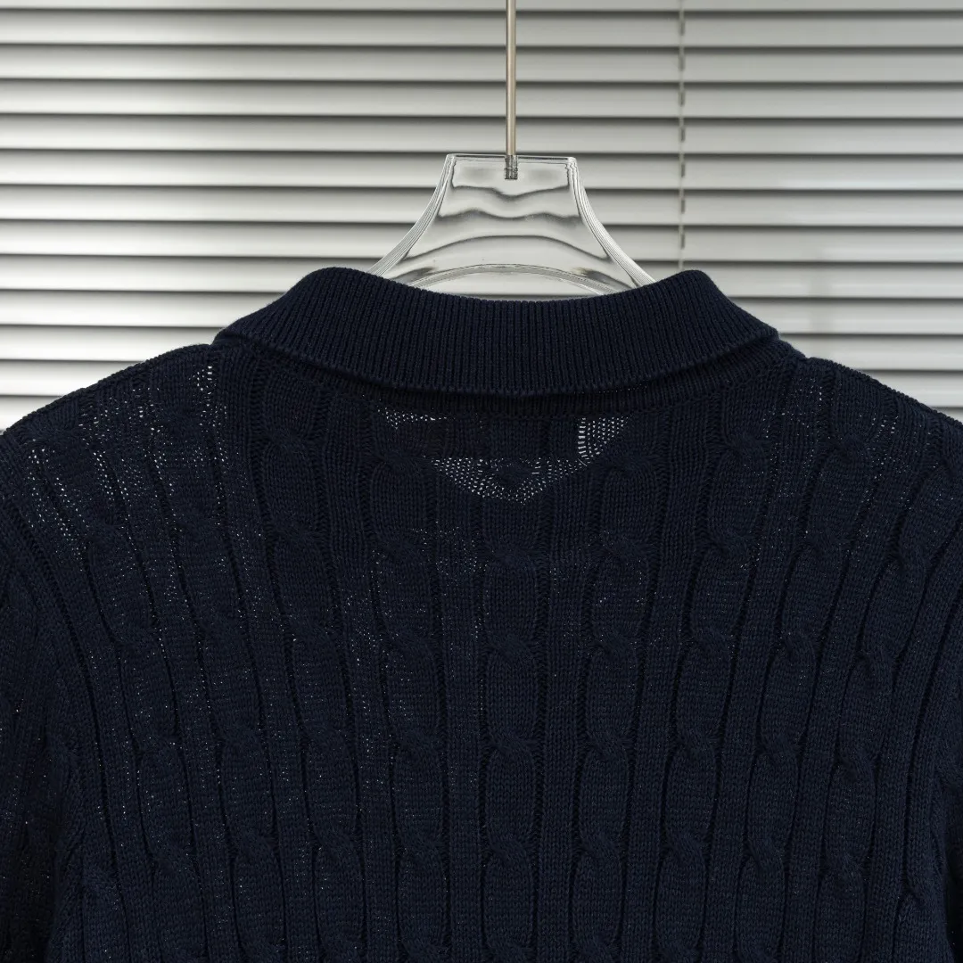 P300 top version (different currencies) You can scan the code to enter the official website Style: Ralph Lauren POLO Ralph Lauren small label embroidery knitted old money style lapel long-sleeved POLO Color: Picture color Size: S-XL Fabric: Pure cotton Accessories: Full set of customized accessories No gender distinction, same style for men and women